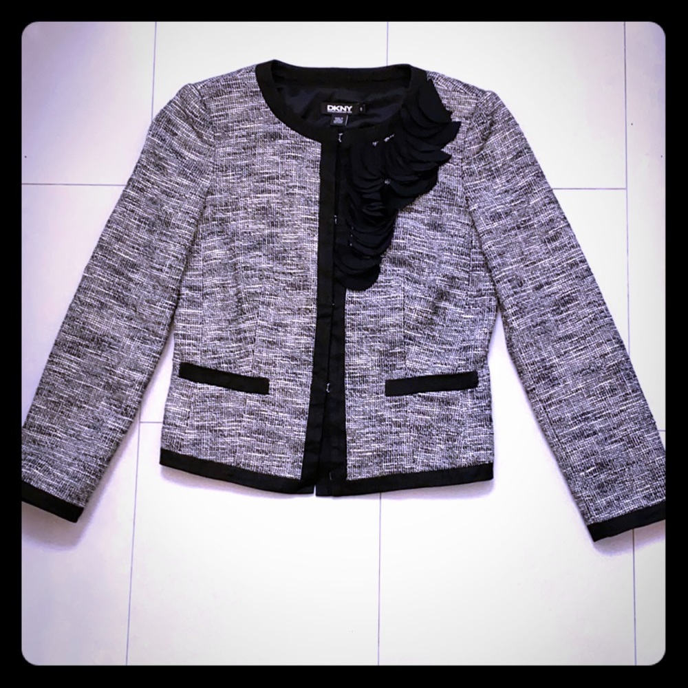 DKNY black&white blazer